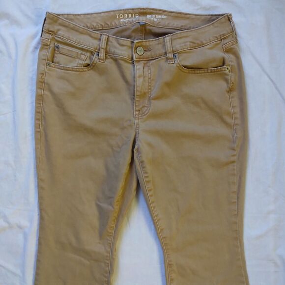 Torrid Perfect Slim Boot Super Soft Khaki Tan Jeans Stretch Women's Size 12R - Picture 4 of 11